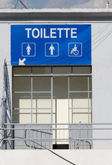 Obraz premium toilet entrance with signs