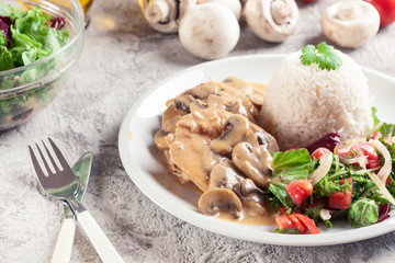 Chicken escalopes with champignion in creamy sauce