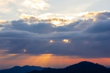 Obraz premium sunset in the mountains