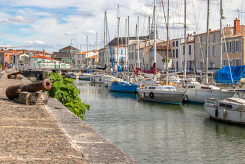 Marans, le port fluvial, centre-ville, Charente maritime, Poitou Charentes © guitou60