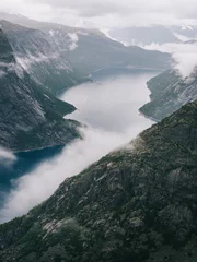 Abwaschbare Fototapete Grau 2 Wandern in den Fjorden