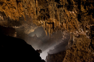 interior cueva de valporquero