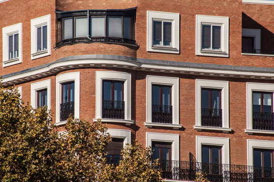 fachada de edificio de Madrid