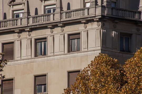fachada de edificio de Madrid