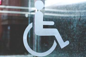 Living house entrance equipped with special lifting platform for wheelchair users