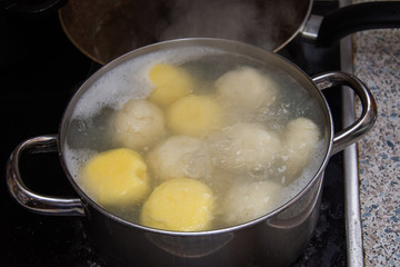  Germany,Chicken soup with semolina dumplings