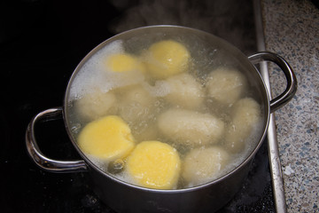  Germany,Chicken soup with semolina dumplings