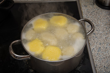  Germany,Chicken soup with semolina dumplings