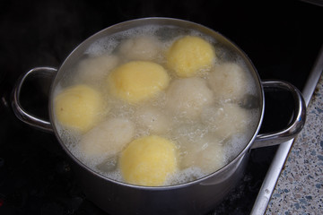  Germany,Chicken soup with semolina dumplings