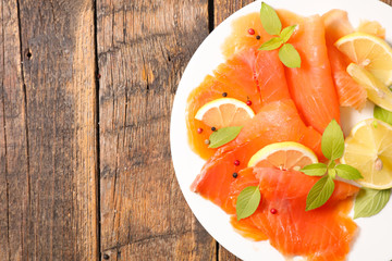 smoked salmon with lemon and basil