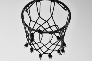 Fototapeta na wymiar canasta de baloncesto blanco y negro minimal