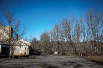 exterior de antiguo lavadero de carbón