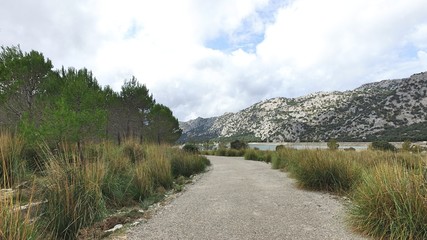 Fototapeta na wymiar Majorca mountains. Mountain lake. Beautiful view.