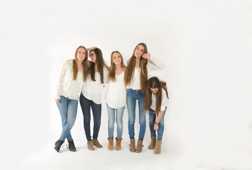 Fototapeta premium 5 young women getting ready for a picture