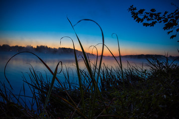 Blaue Stunde Morgennebel am Untreusee