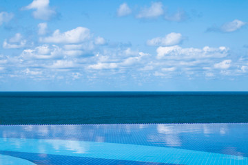 Fototapeta na wymiar Beautiful view of infinity pool
