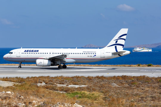 Aegean Airlines Airbus A320 Airplane Heraklion Airport