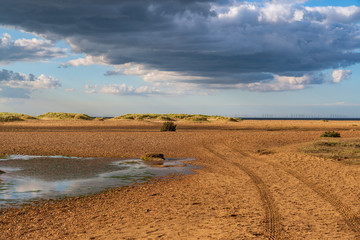 Obraz premium Beach and dunes at the Norfolk Coast in Holme Next The Sea, Norfolk, England, UK