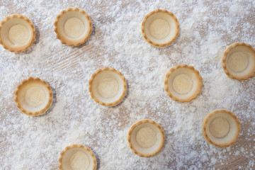 base and puff pastry containers for flour pastry