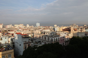 Fototapeta na wymiar Cuban skyline