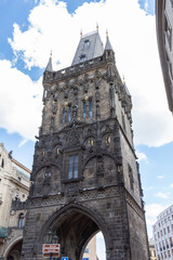 Obraz premium Powder gate against blue sky in Prague