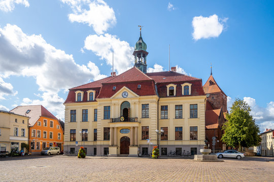 Rathaus, Teterow, Mecklenburg Vorpommern, Deutschland 
