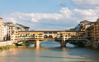 Fototapeta na wymiar Florenz,Goldene Brücke