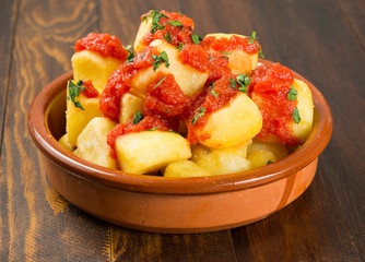 Patatas bravas
