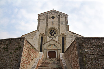 Fototapeta na wymiar Abbazia cistercense di Santa Maria di Follina: la facciata della chiesa