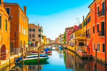 Foto auf Alu-Dibond Chioggia-Stadt in der venezianischen Lagune, im Wasserkanal und in der Kirche. Venetien, Italien © stevanzz