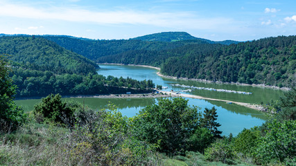 Fototapeta na wymiar Lac en Auvergne
