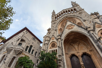 Fototapeta na wymiar Sant Bartomeu Church in Sóller