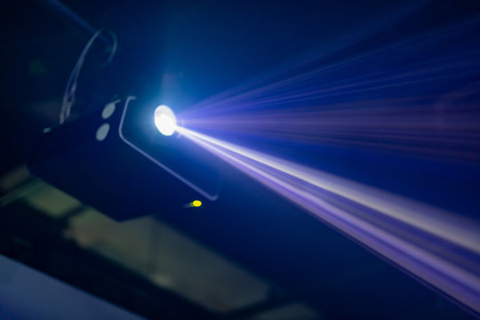 プロジェクター