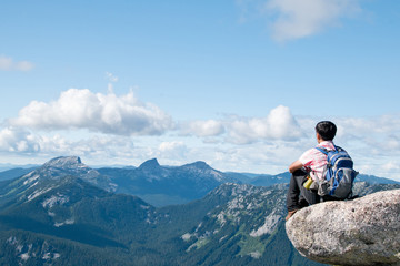 Naklejka premium Hiking in the flatiron and needle peak trail