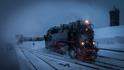 Obraz premium Parowóz na stacji kolejowej Brocken