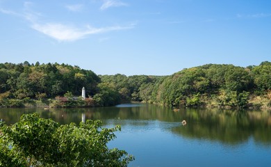 Fototapeta na wymiar 宮沢湖と灯台1