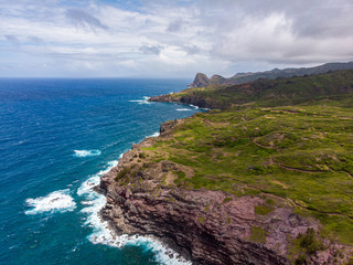 Obraz premium Aerial view at Ohai trail, Maui, Hawaii. Scenic trail along Maui coast with beautiful ocean views.