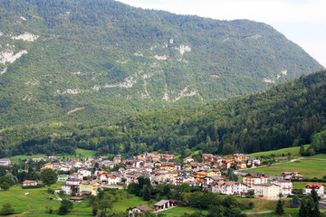 Fototapeta na wymiar Small town on a mountainside