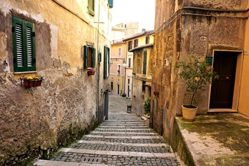 Fototapeta na wymiar Alley in the medieval town Subiaco close to Rome