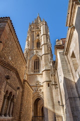 Contrapicado de la Catedral de Oviedo