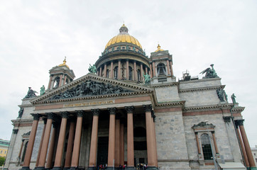 Main entrance of Saint Isaac's Cathedral (Saint Petersburg, Russia) with unidentified people - 300626422
