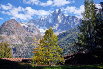 Fototapeta na wymiar View of the mountains from the Chamonix Valley in the fall. France, Alps.