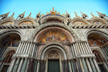 Fototapeta na wymiar Gate of Basilica di San Marco in Venice, Italy