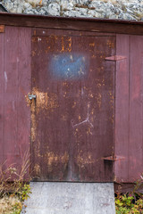 廃屋のレトロな古いドア Retro old door of abandoned house