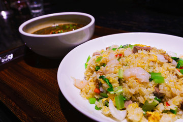 胡麻担々麺　担々麺　五目炒飯　炒飯　チャーハン　中華料理　アジア料理　辛い　ラーメン　フード　定食