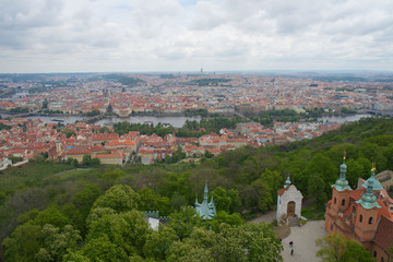 Prague, vue sur la ville depuis la Tour de Pétrin