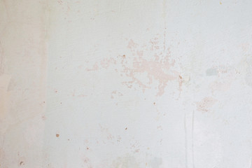 Fototapeta premium Removing old wallpaper from the wall