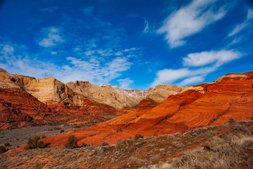 Fototapeta premium White, Red, and Orange Sandstone in Snow Canyon