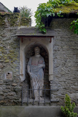 Statue de Saint Pierre à Fourges, Normandie