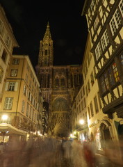 Fototapeta premium Notre-Dame de Strasbourg cathedral by night